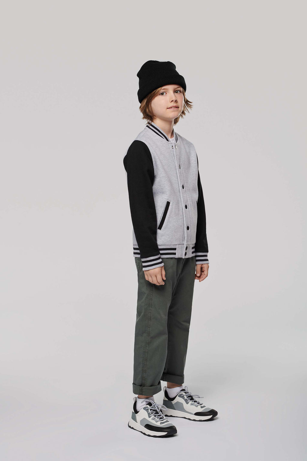 Pullover bambino con collo a V